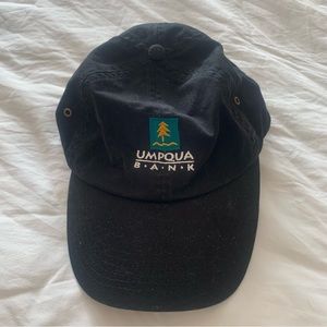 Vintage Umpqua bank baseball hat